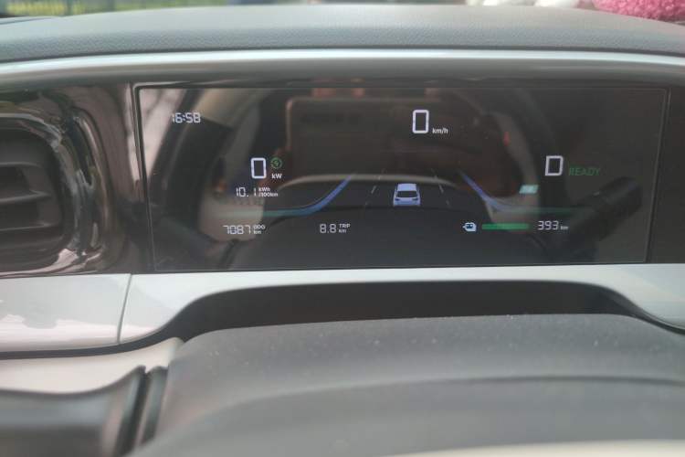 Used Geely Galaxy Geome 2025 UP 410km Exploration Edition
