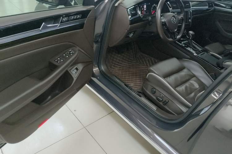 Used Volkswagen Phideon 2016 380TSI Two-Wheel-Drive Supreme Edition