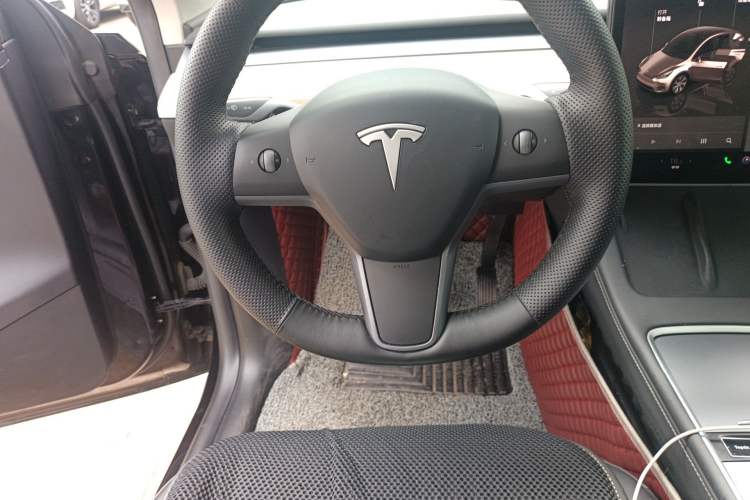 Used Tesla Model Y 2022 Rear-Wheel-Drive Version
