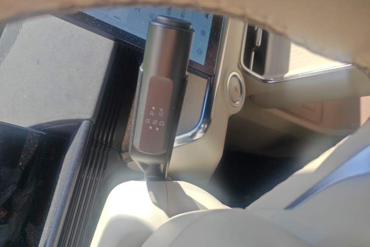 Used Toyota BZ 3X 2025 520 Pro+ Gear Lever