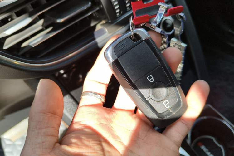 Used Ford Escape 2020 EcoBoost 245 Four-Wheel Drive Titanium Edition