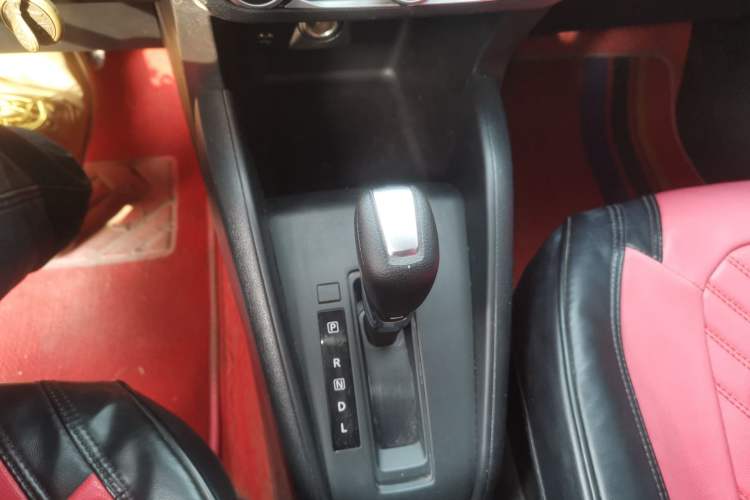 Used Nissan Kicks 2021 1.5L XL CVT Cool Enjoyment Edition
