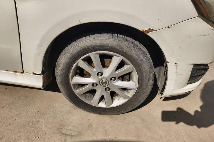 Used BAIC E Series 2012 Hatchback 1.5L Automatic Leshang Version Right Front Wheel Hub