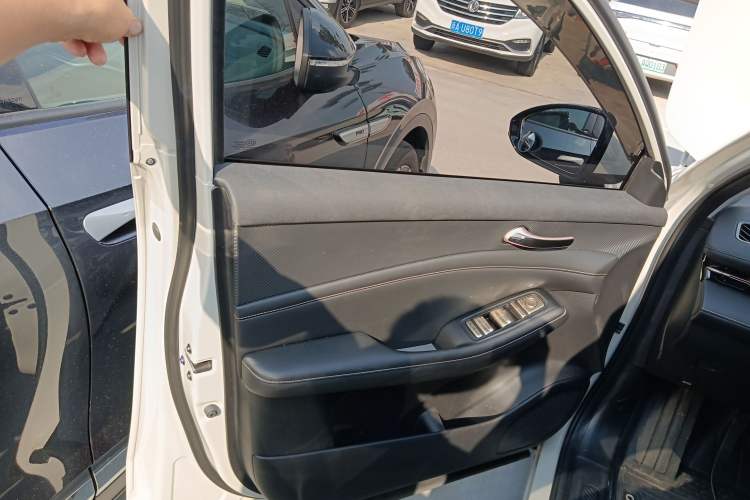 Used Baojun Yunhai 2024 600km Pure Electric Version Left Front Door Interior