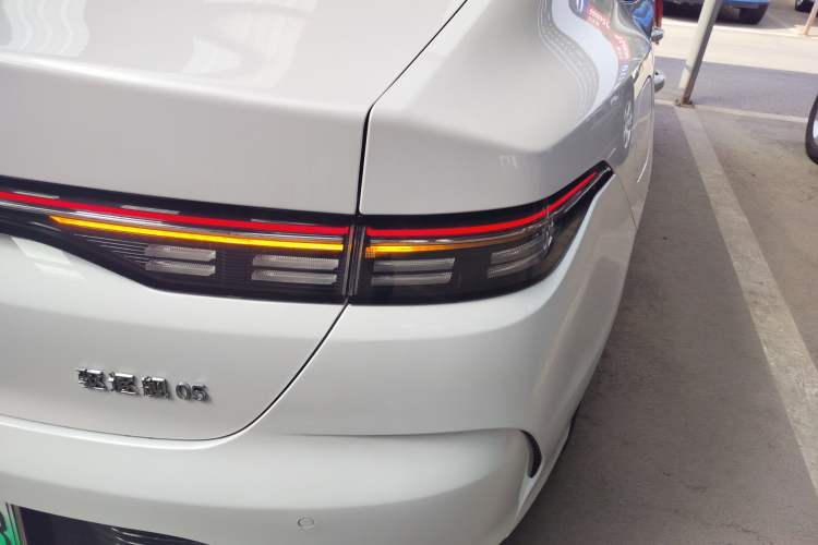 Used BYD Destroyer 05 2024 HONOR Edition DM-i 55KM Luxury Model Right Rear Taillight