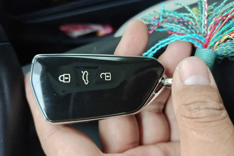Used Volkswagen ID.6 CROZZ 2021 First Edition Vehicle Key