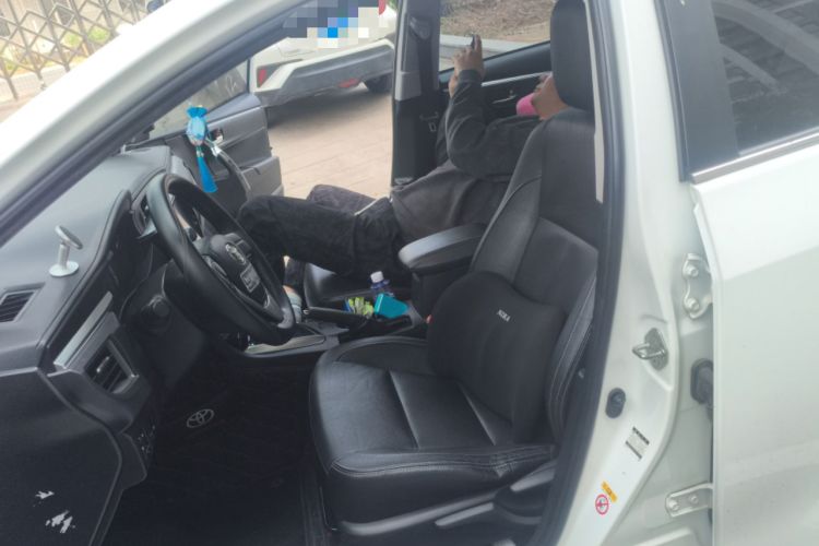 Used Toyota Corolla 2014 1.6L CVT GL-i Leather Edition Left Front Seat