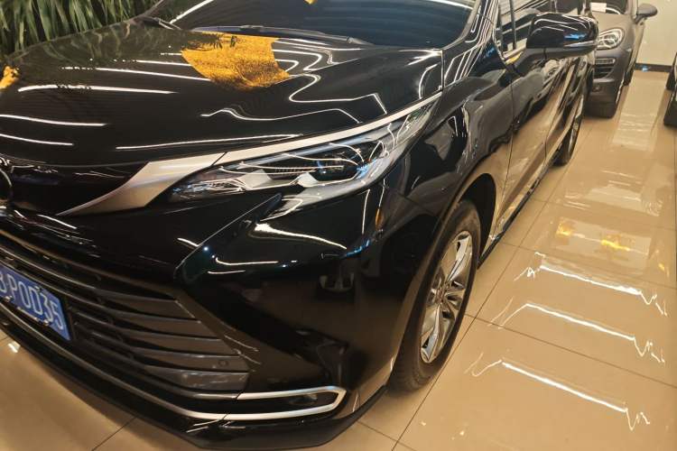 Used Toyota Sienna 2024 2.5L Hybrid Four-Wheel Drive Prestige Edition