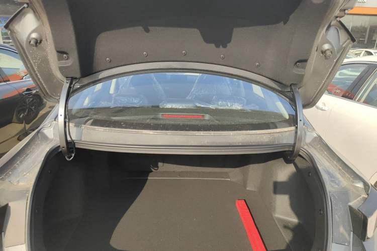 Used CHANGAN Eado 2025 Blue Whale 1.5T 500Bar Prestige Model
