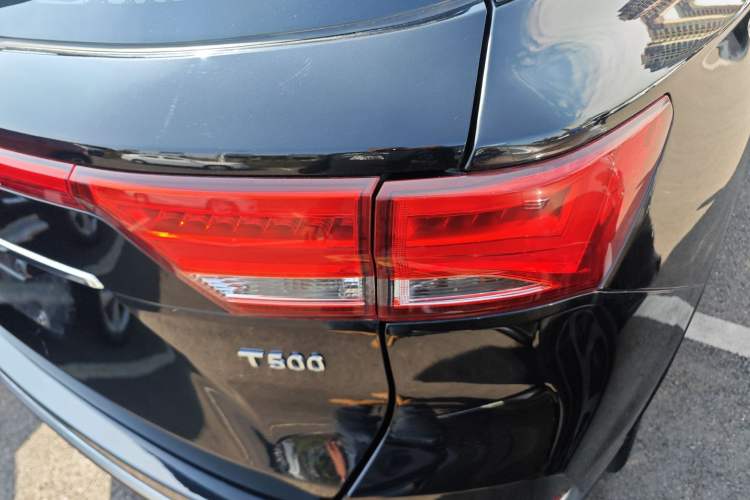 Used Zotye T500 2018 1.5T Automatic Smart Connected Prestige Model
