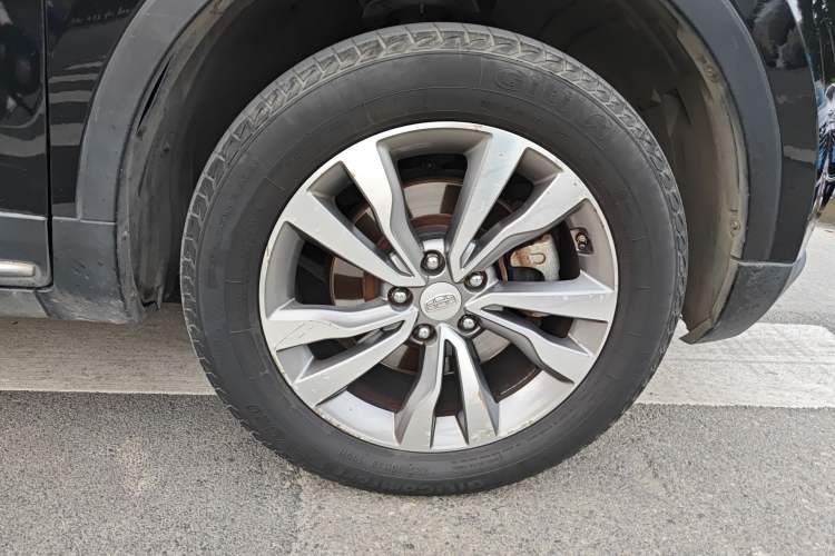 Used Geely Auto Emgrand X7 Sport 2016 1.8TD Automatic ZhiZun Version Right Front Wheel Hub