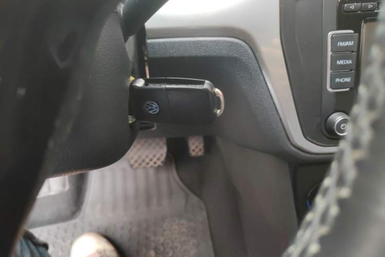 Used Volkswagen Gran Lavida 2015 1.6L Automatic Fashion Edition Vehicle Key