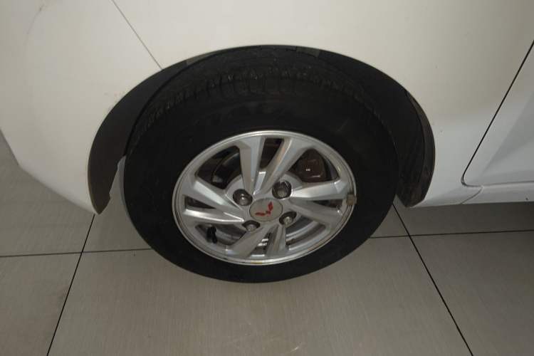 Used Wuling Hongguang MINIEV 2020 Enjoyment Model Lithium Iron Phosphate Left Front Wheel Hub