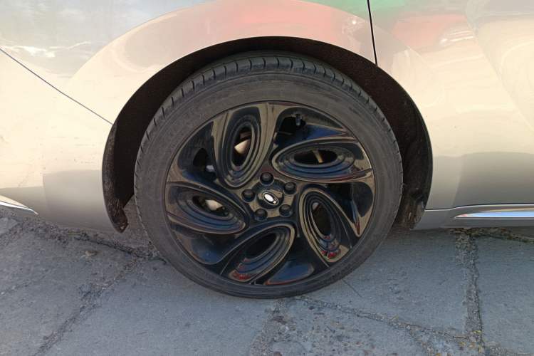 Used ORA Lightning Cat 2022 555 km Luxury Edition
