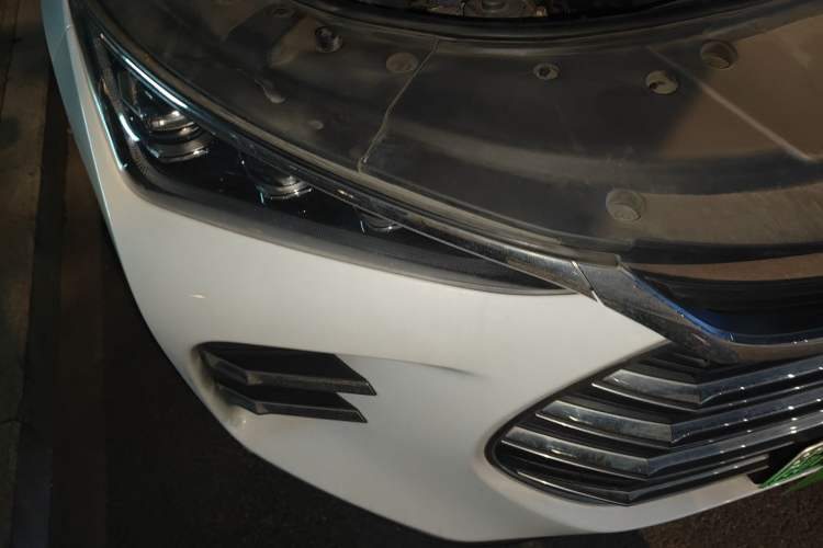 Used BYD Tang New Energy 2018 DM 2.0T All-Wheel Drive Smart Connectivity Luxury Model 7 Seats China V Emission Standard