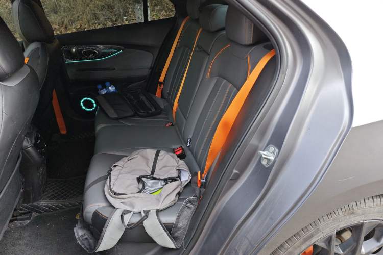 Used GAC Trumpchi EMPOW 2022 270T DCT J16 R-Style Track Edition Left Rear Seat