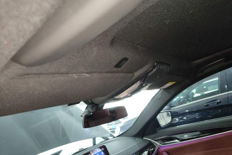 Used BMW 5 Series 2022 Second Facelift 525Li M Sport Package Headliner