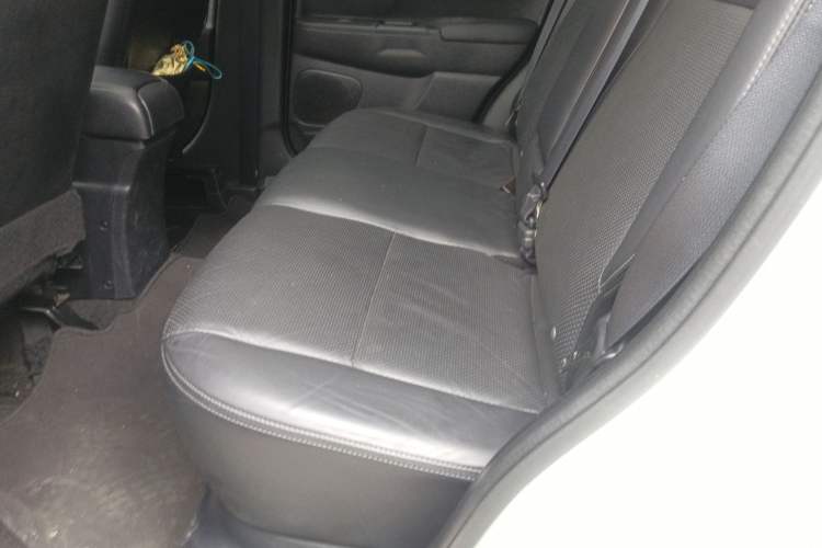 Used Mitsubishi ASX 2011 2.0 L Two-Wheel Drive XuanYi Version
