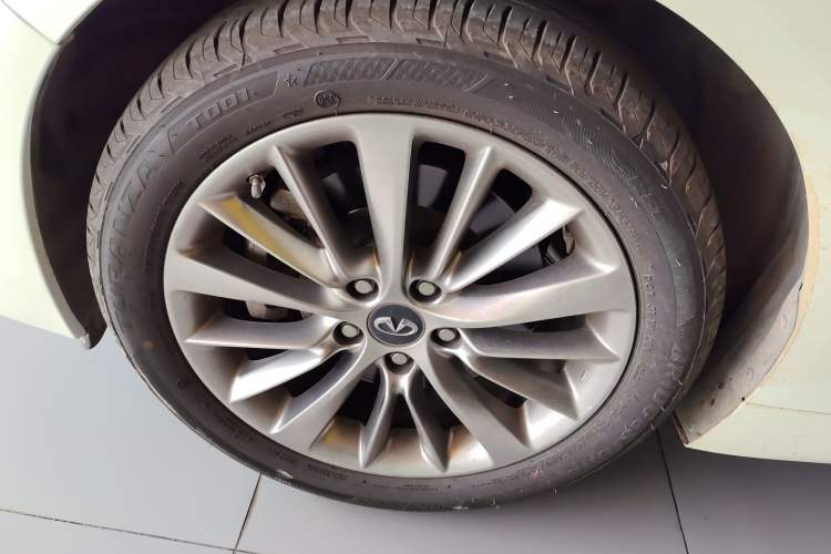 Used Infiniti Q50L 2018 2.0T Enjoyment Version China V Standard Exterior 3