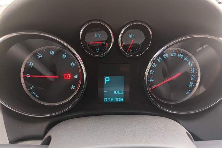 Used Buick GT 2014 XT 1.6L Automatic Comfort Edition Instrument Cluster