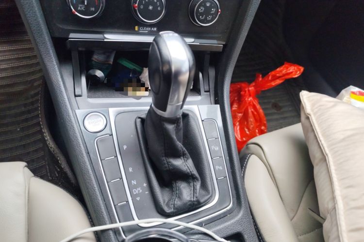 Used Volkswagen Golf 2017 230TSI Automatic Luxury Million-Vehicle Commemorative Edition