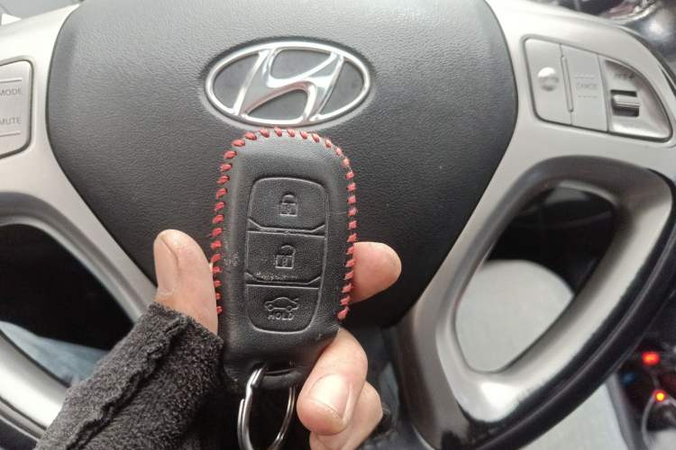 Used Hyundai ix35 2012 2.0L Automatic Two-Wheel Drive Elite Edition GLS
