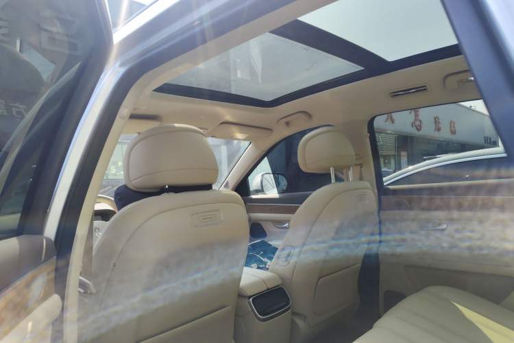 Used Hima AITO M7 2024 1.5T Intelligent Driving 4WD Max Edition 5 Seats Headliner