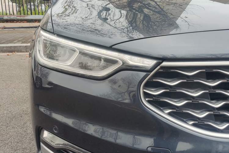 Used Ford Taurus 2019 EcoBoost 245 Vignale Deluxe Edition
