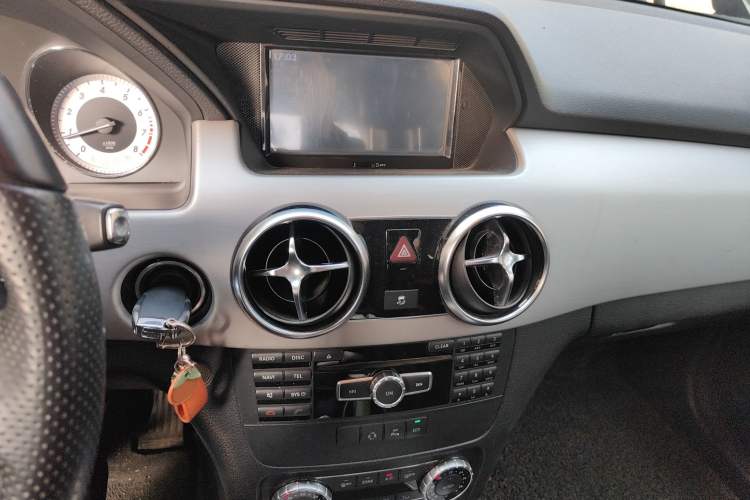 Used Mercedes-Benz GLK-Class 2014 GLK 260 4MATIC Dynamic Model
