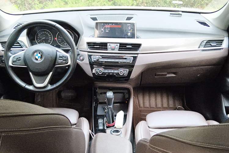 Used BMW X1 2016 sDrive20Li Luxury Model Center Console