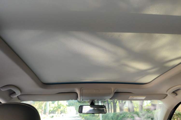 Used Volkswagen Tiguan L 2021 330TSI Automatic Two-Wheel Drive Smart Edition