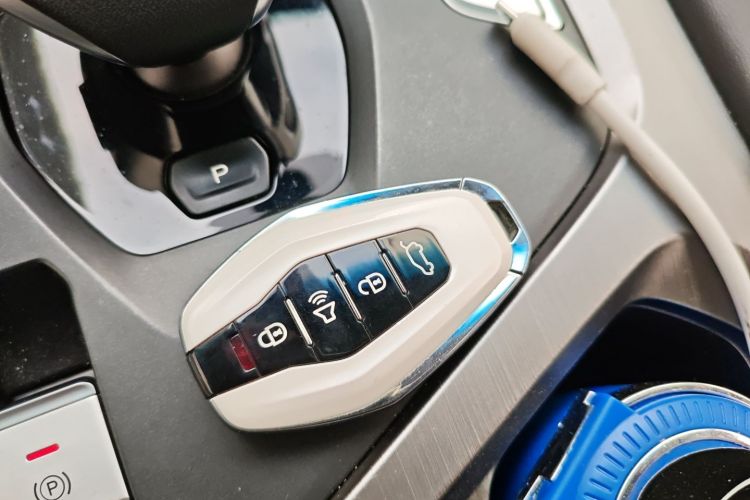 Used Soueast DX8S 2022 1.5T DCT Chieftain Edition 5 Seats
