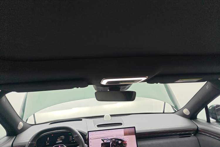 Used Zeekr 7X 2025 100 kWh Long-Range Rear-Wheel Drive with Intelligent Driving Features