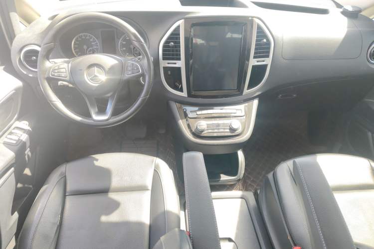 Used Mercedes-Benz Vito 2018 2.0T Business Version China VI Emission Standard
