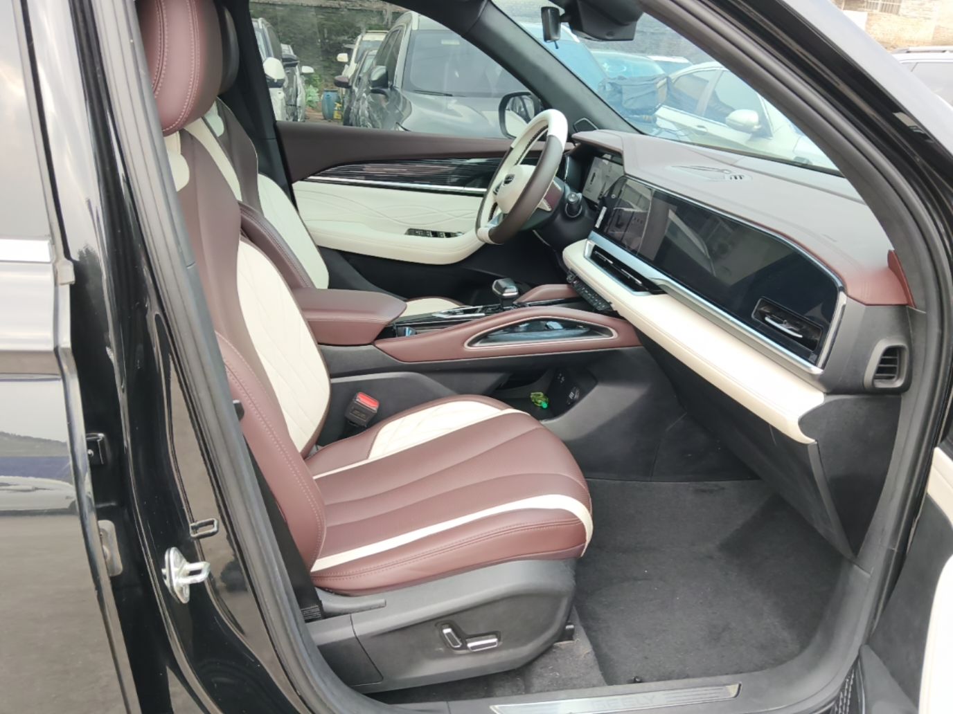 Geely Auto Monjaro L 2021 2.0TD DCT EVO Two-Wheel Drive Prestige Version — снимка 19