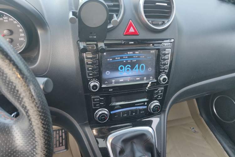 Used Haval H6 2015 Upgraded Model 1.5T Manual Two-Wheel Drive Elite Version