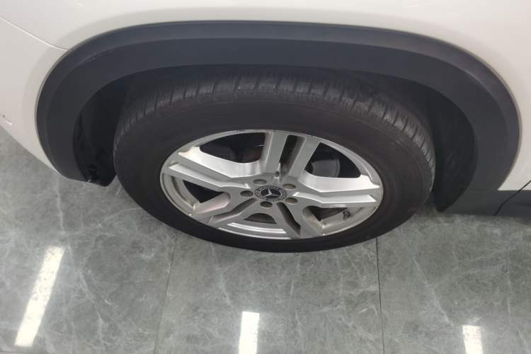 Used Mercedes-Benz GLB 2020 Updated GLB 200 Dynamic Edition Exterior 4