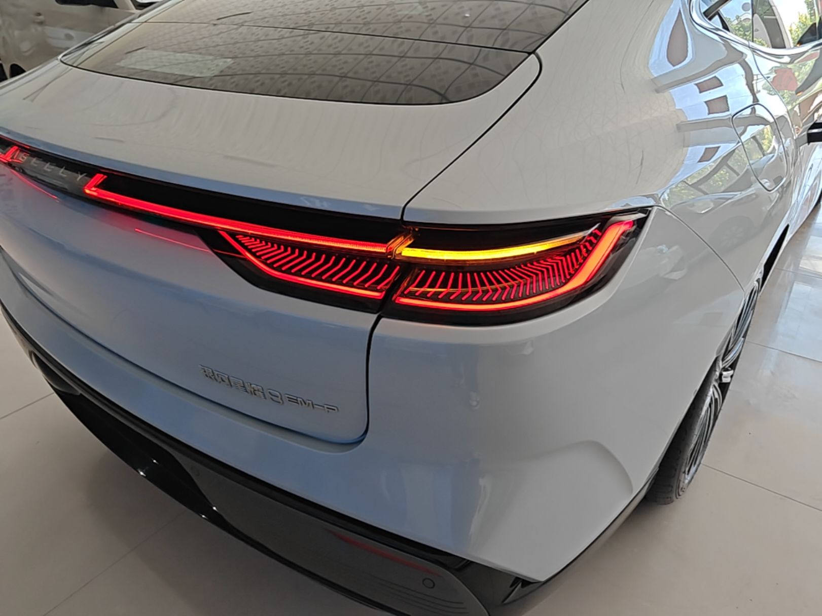 Geely Galaxy 8 2025 130km EM-P Starship Edition — снимка 9