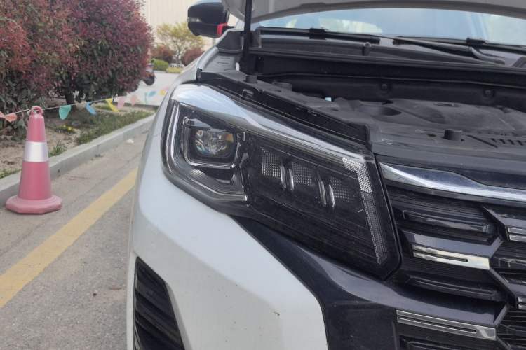 Used CHANGAN CS75 2024 Enjoyment Edition 1.5T DCT Prestige Model Right Front Headlight