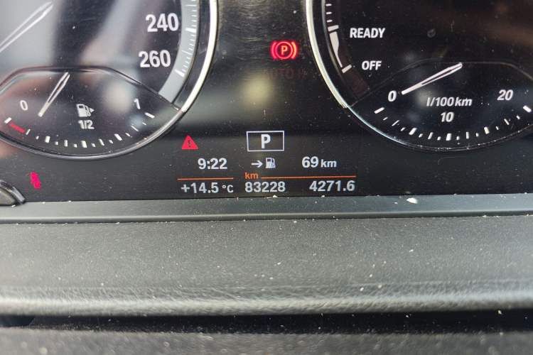 Used BMW 1 Series 2018 120i Design Package Model Odometer Close Up