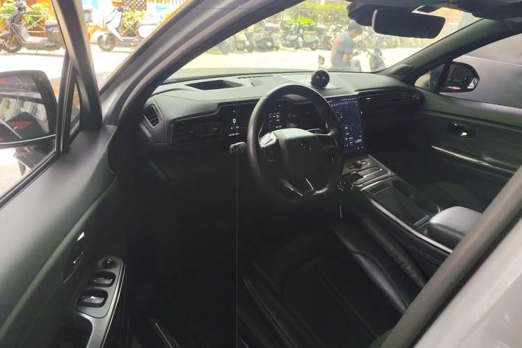 Used Nio ES6 2022 75 kWh Sport Edition Driver Seat