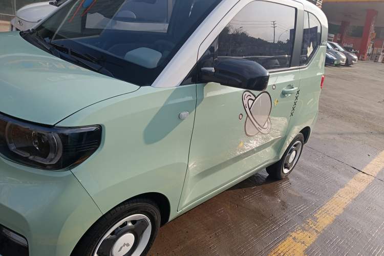 Used Wuling Hongguang MINIEV 2021 Macaron Premium Model – Lithium-NMC