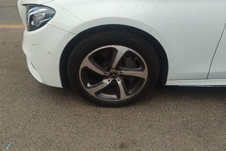 Used Mercedes-Benz E-Class 2019 Restyled E 300 L Sporty and Stylish Edition
