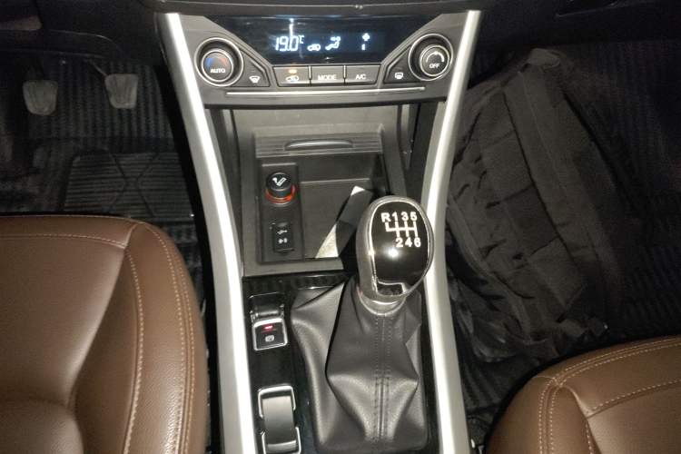 Used Land X5 2016 Plus 1.5T Manual Innovation Edition
