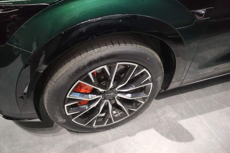 Used Zeekr 7X 2025 100 kWh Long-Range Rear-Wheel Drive with Intelligent Driving Features