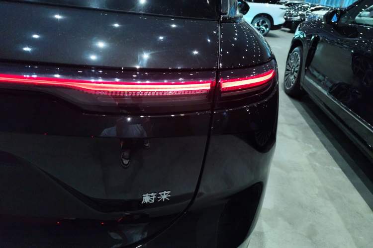 Used Nio ES6 2025 75 kWh Right Rear Taillight