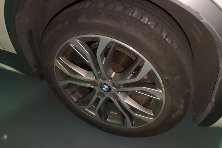 Used BMW X2 2019 sDrive25i Leading Edition M Sport Package China VI Right Front Wheel Hub