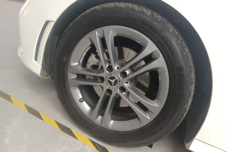 Used Mercedes-Benz A-Class 2021 Restyled A 180 L Sport Sedan Left Front Wheel Hub