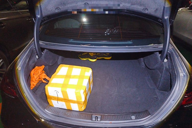 Used Mercedes-Benz E-Class New Energy 2022 Second Facelift E 350 e L Plug-in Hybrid Sports Sedan
