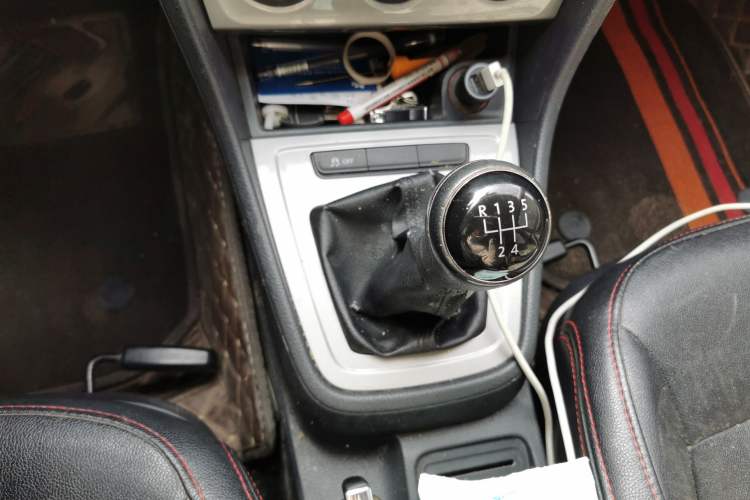 Used Volkswagen Lavida 2013 1.6L Manual Fashion Edition